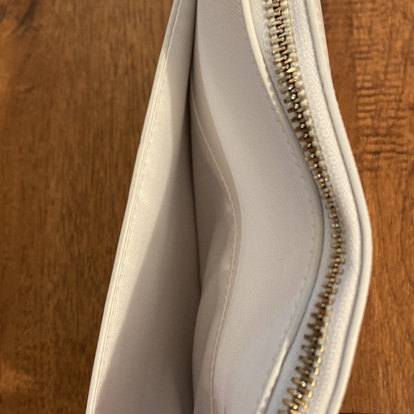 WHBM White Floral Clutch - Picture 9 of 12